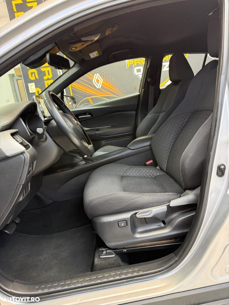 Toyota C-HR - 14