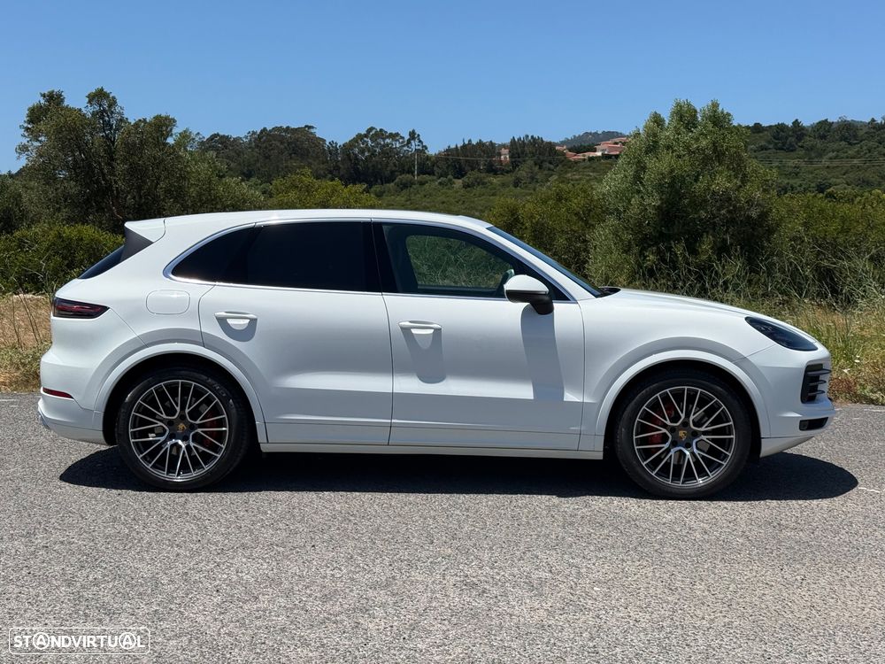 Porsche Cayenne E-Hybrid - 6