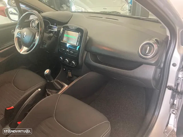 Renault Clio 0.9 TCE Limited - 32