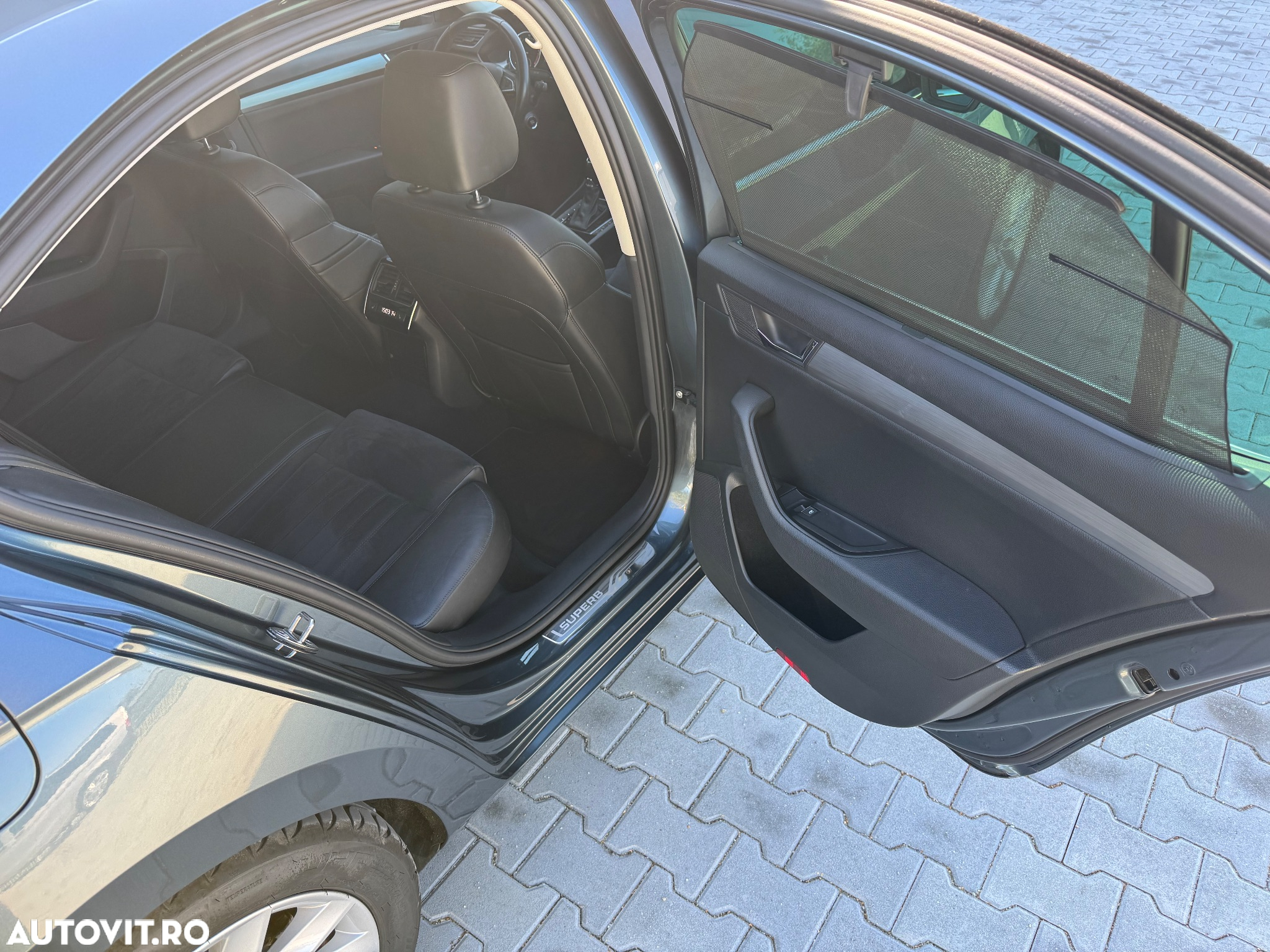 Skoda Superb 2.0 TDI DSG Style - 31