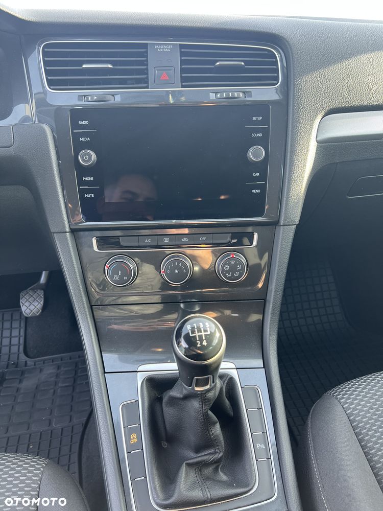 Volkswagen Golf 1.6 TDI BMT Comfortline - 8