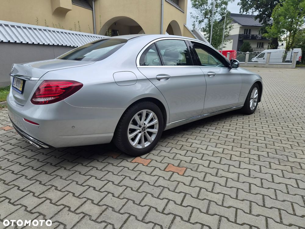 Mercedes-Benz Klasa E 200 4Matic 9G-TRONIC Avantgarde - 5