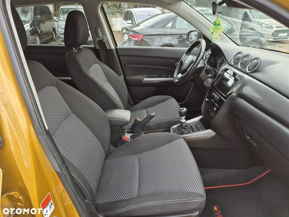 Suzuki Vitara - 16
