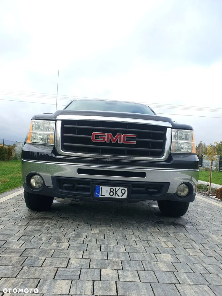 GMC Sierra - 24