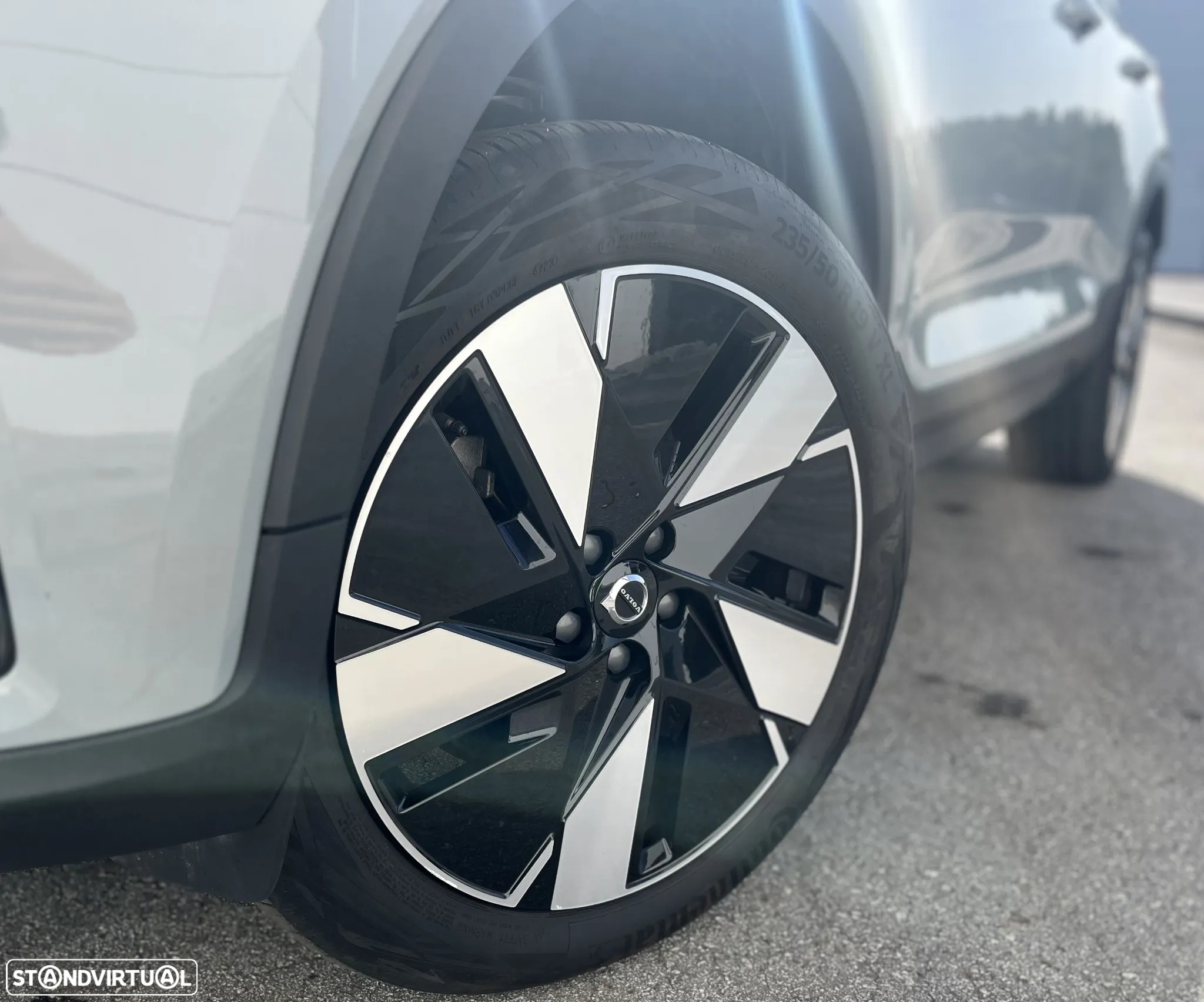 Volvo EX40 82 kWh Single Motor Extended Range Plus - 9