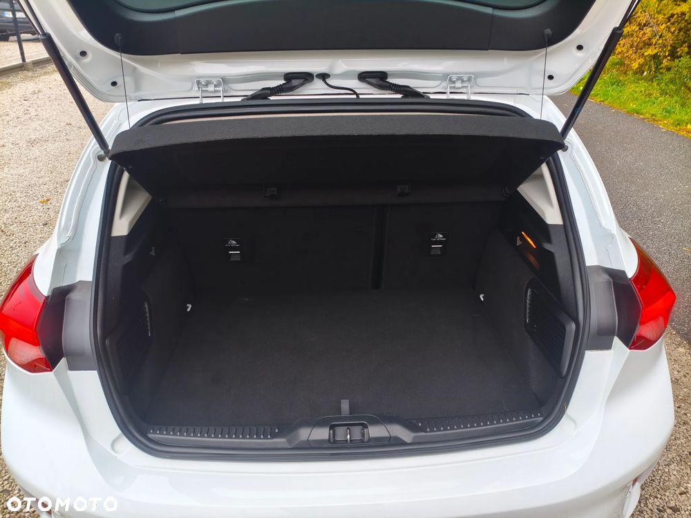 Ford Focus 1.5 EcoBlue Start-Stopp-System TITANIUM X - 19