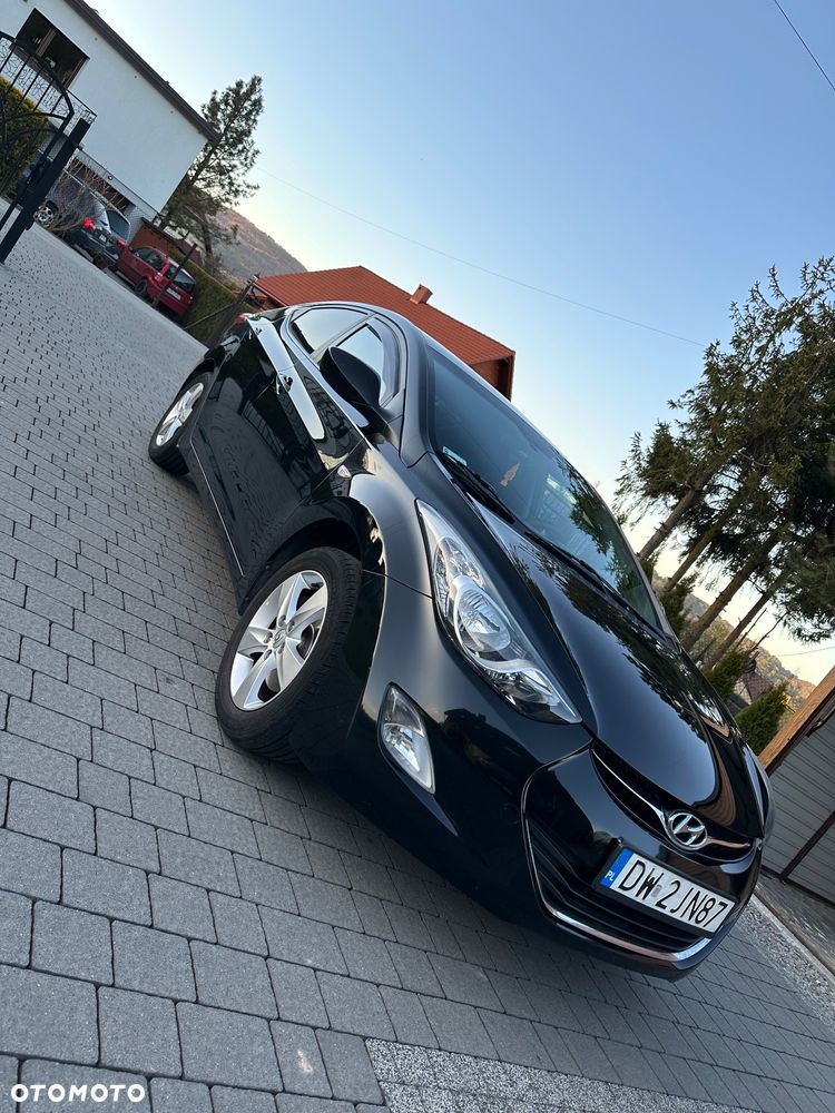 Hyundai Elantra 1.6 Comfort - 1