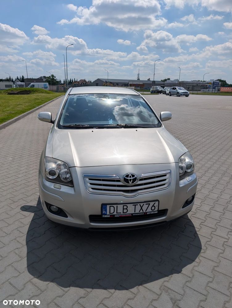 Toyota Avensis 1.8 VVT-i - 1