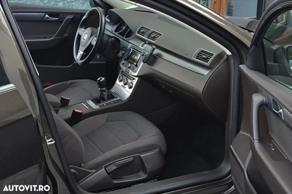 Volkswagen Passat 2.0 TDI BlueMotion Technology Business Edition - 7