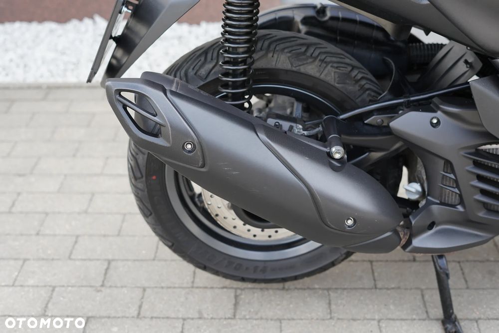 Yamaha X-max - 8