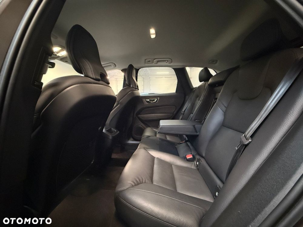 Volvo XC 60 B4 D AWD Inscription - 25