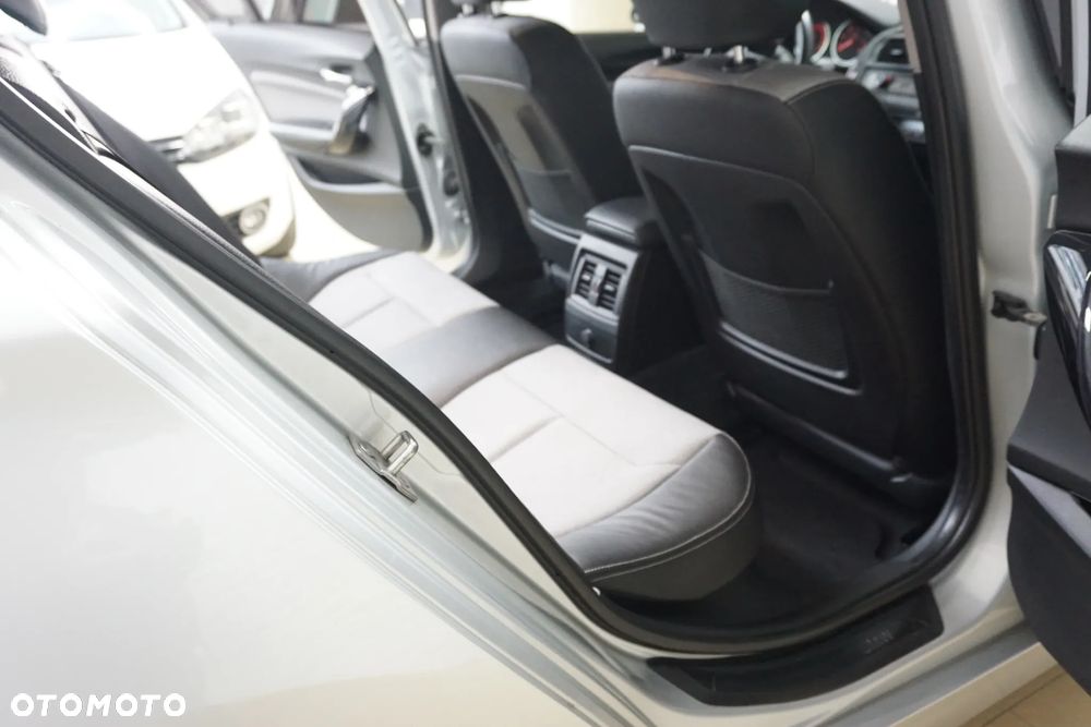 BMW Seria 1 120d Urban Line - 23