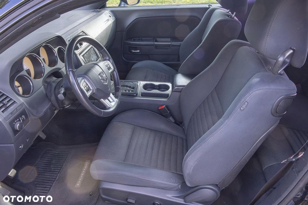 Dodge Challenger 3.5 SE - 9