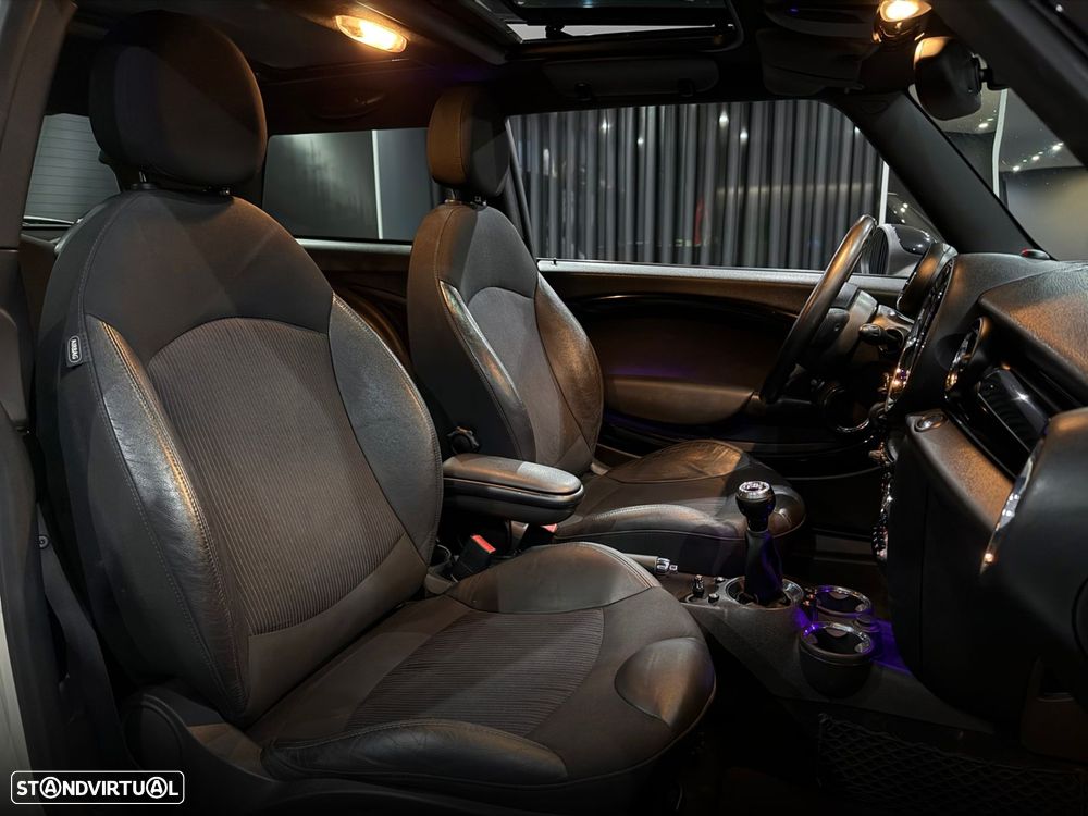 MINI 3 Portas Cooper D - 34