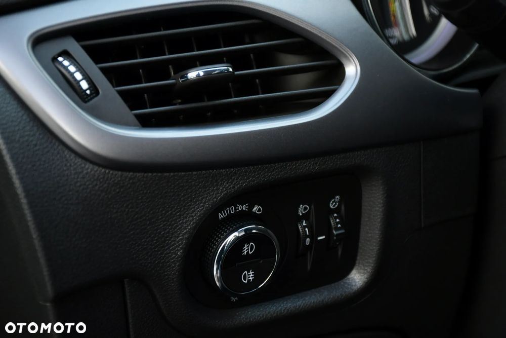 Opel Astra V 1.4 T Enjoy - 28