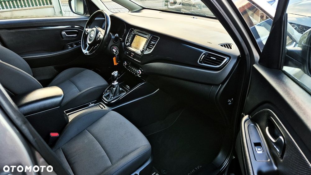 Kia Carens 1.6 GDI XL 7os EU6 - 34