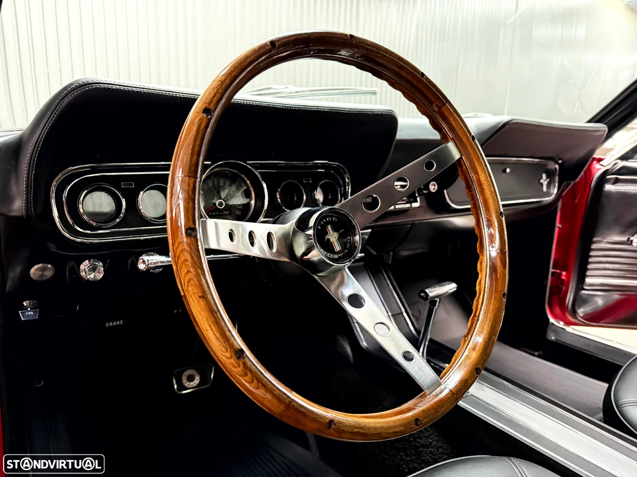 Ford Mustang - 39