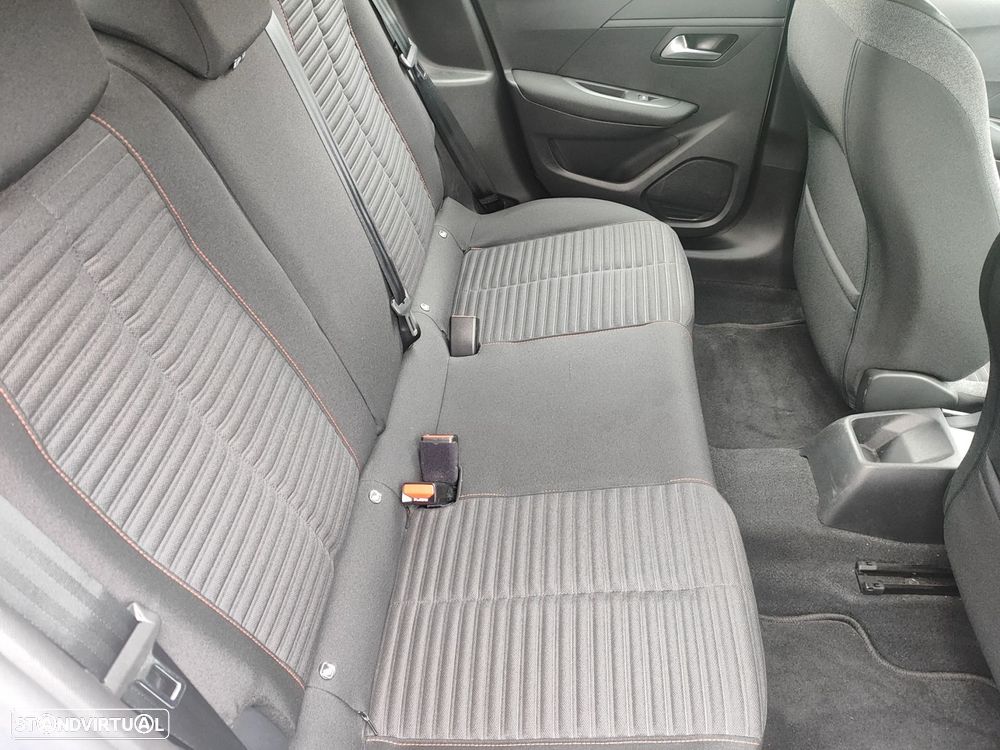 Peugeot 208 1.2 PureTech Active Pack - 7