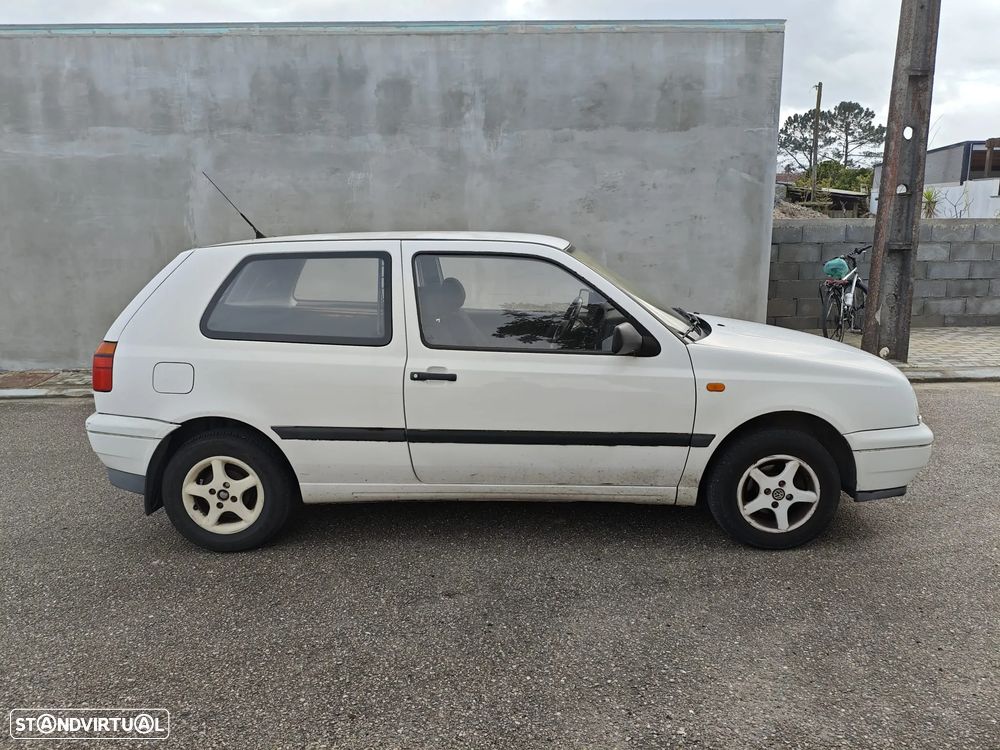 VW Golf 1.9 D CL - 3