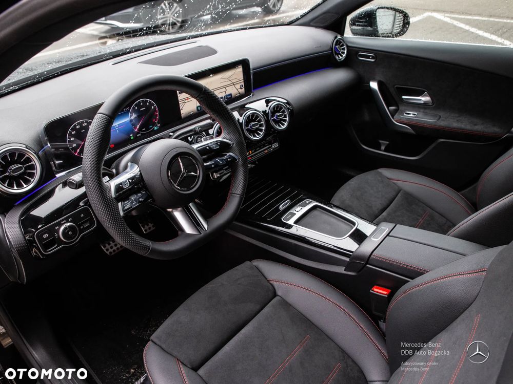 Mercedes-Benz Klasa A 220 4-Matic AMG Line 8G-DCT - 7