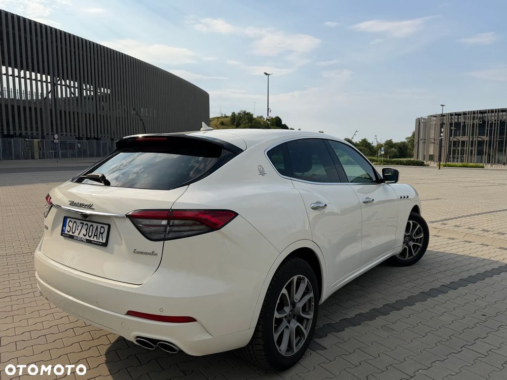 Maserati Levante Q4 - 2