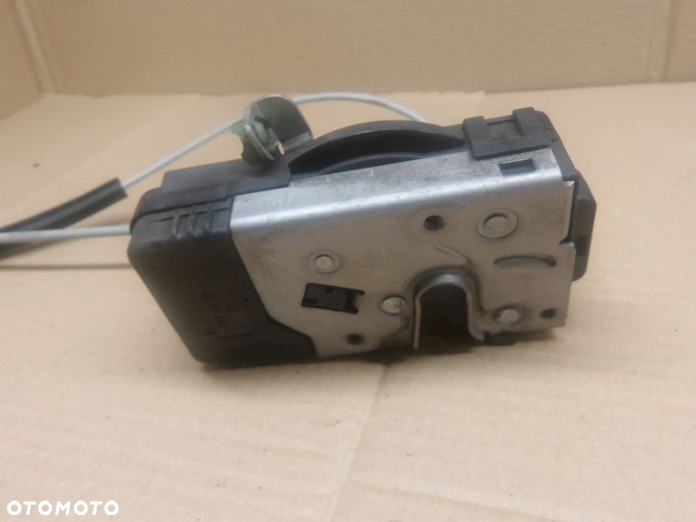 OPEL MERIVA A I LIFT 05-10 1.4B ZAMEK DRZWI PRAWY LEWY PRZÓD KLAMKA WEWNĘTRZNA 13203899 13154792 - 13