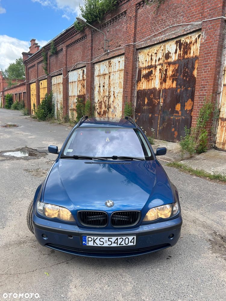 BMW Seria 3 318i - 4