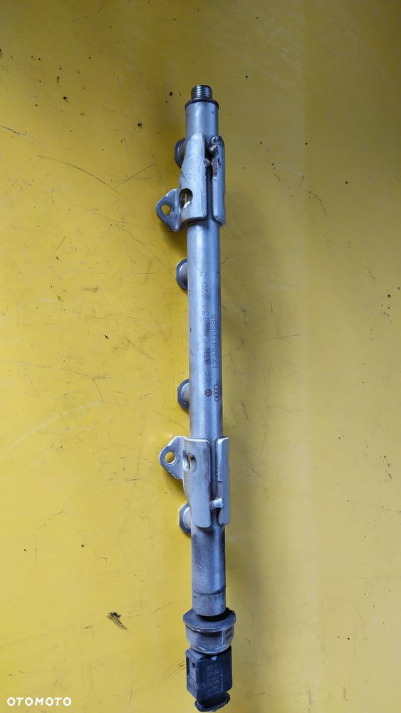 Volkswagen OE 04E133320D listwa wtryskowa - 2