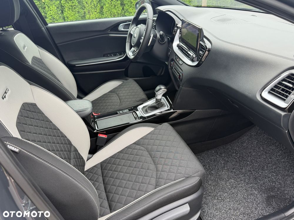 Kia ProCeed 1.5 T-GDI DCT7 OPF GT LINE - 27