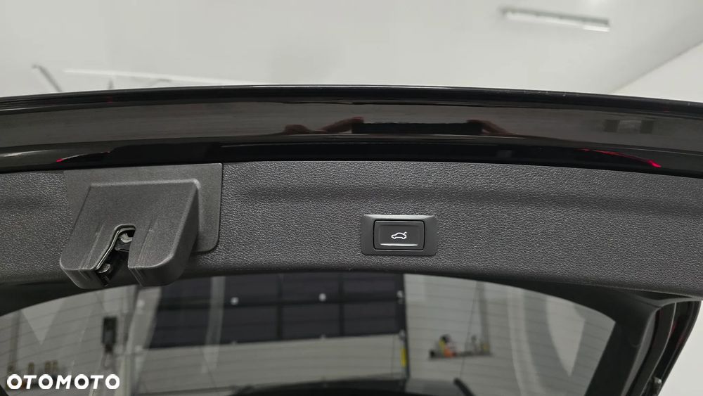 Audi A6 Avant 40 TDI quattro S tronic S line - 12
