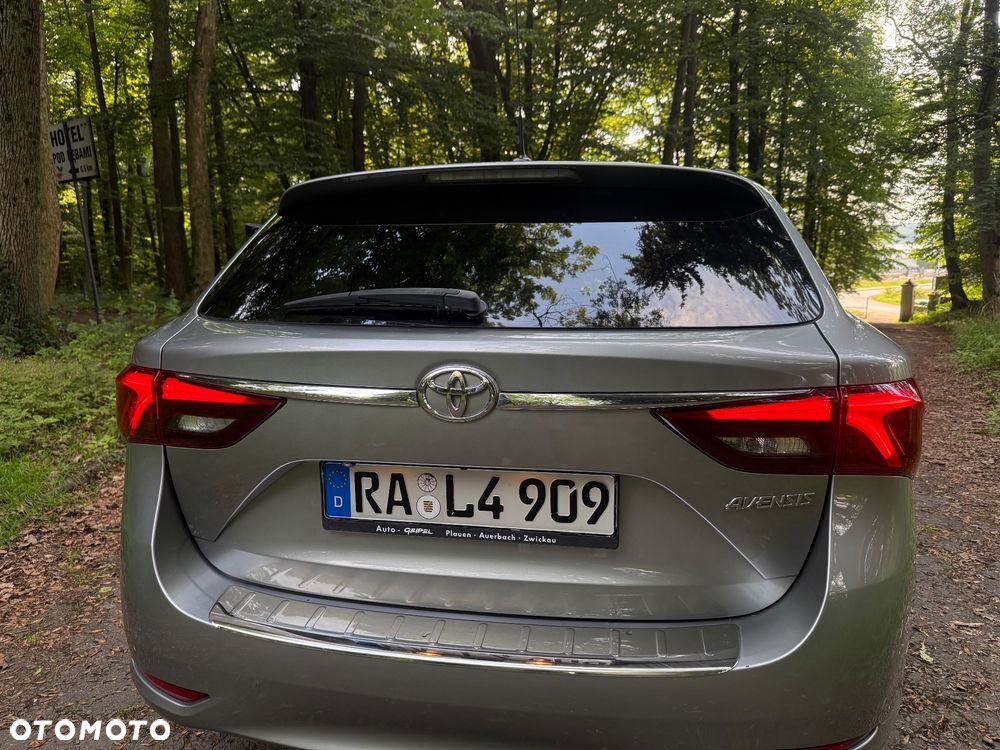 Toyota Avensis Touring Sports 1.8 Edition S+ - 13