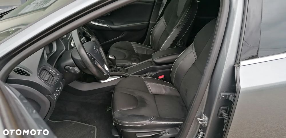 Volvo V40 T3 Drive-E R-Design Momentum - 15