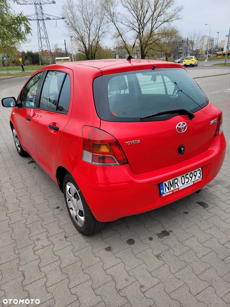 Toyota Yaris 1.33 Luna - 2