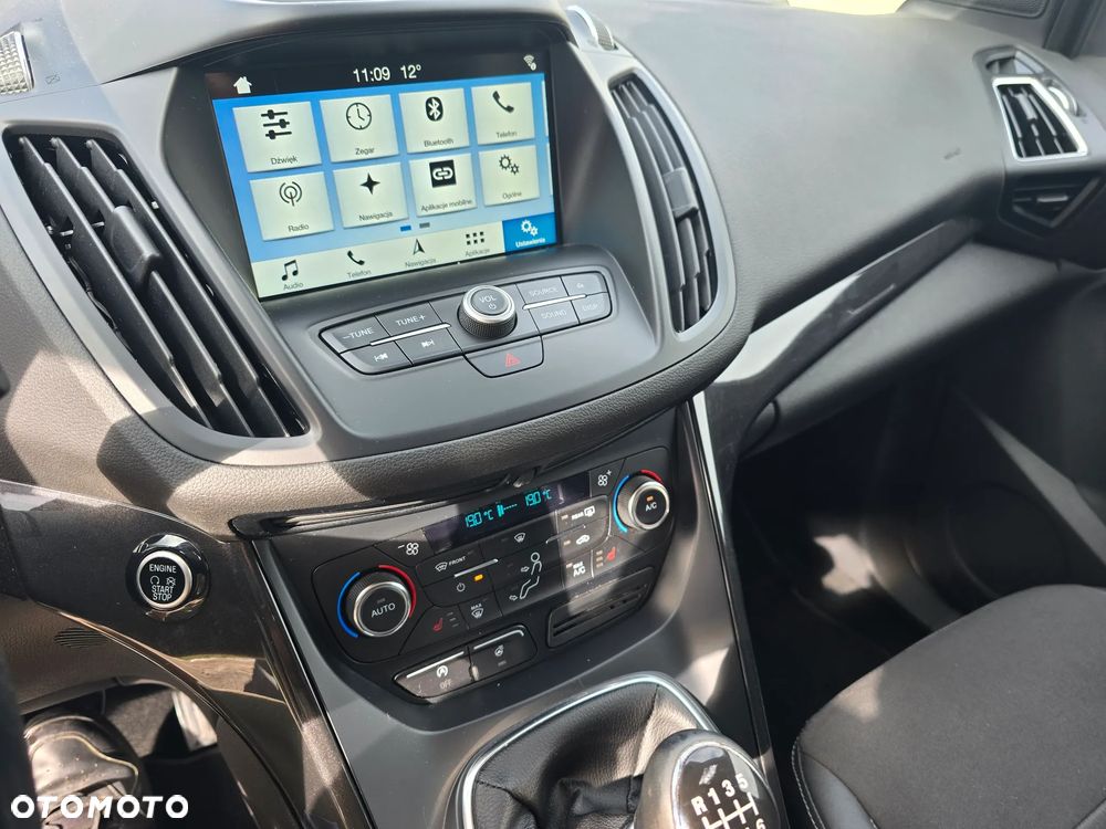 Ford Kuga 1.5 EcoBoost 2x4 Titanium - 18