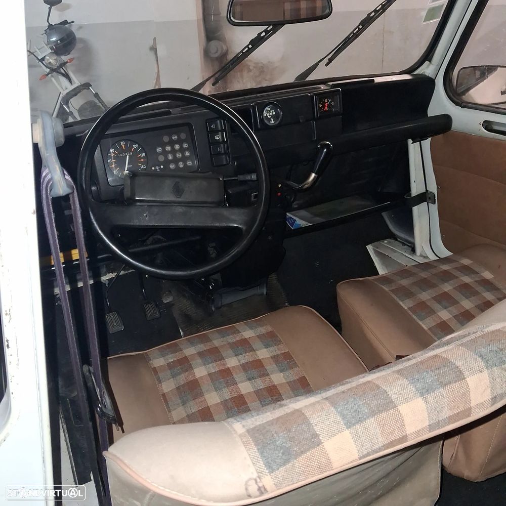 Renault 4 1.1 GTL - 16
