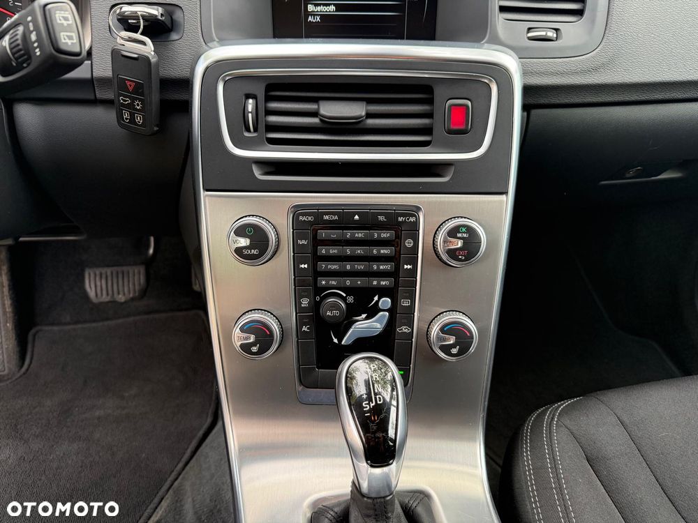 Volvo V60 D4 Geartronic Edition - 23