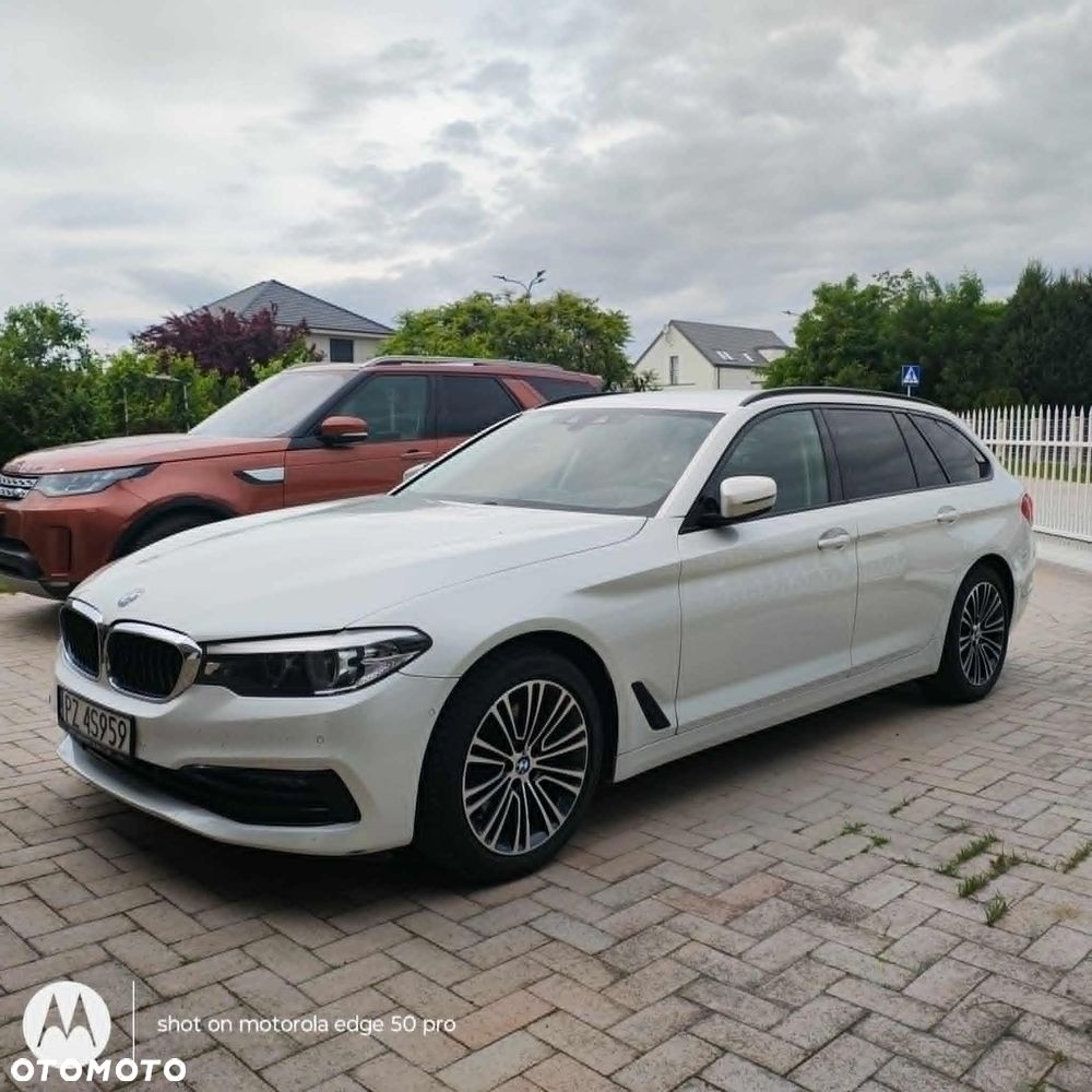 BMW Seria 5 518d Sport Line - 10
