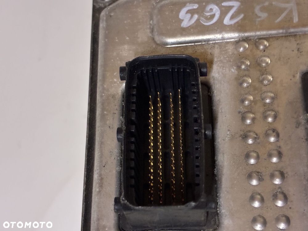 OPEL KOMPUTER  STEROWNIK  SILNIKA 55564081 - 5