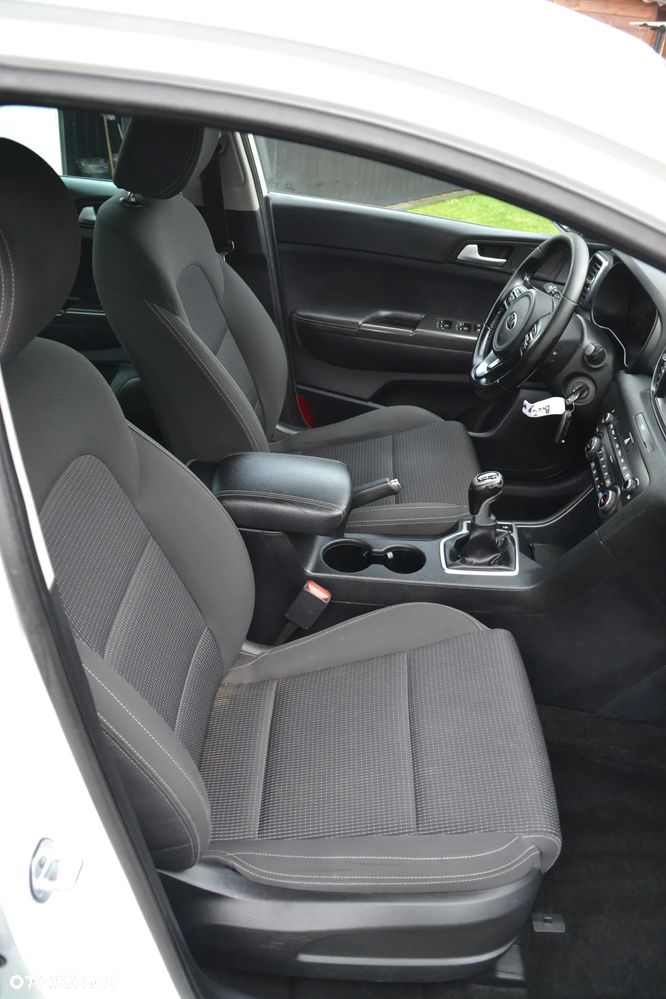 Kia Sportage 1.6 GDI 2WD DREAM-TEAM EDITION - 33