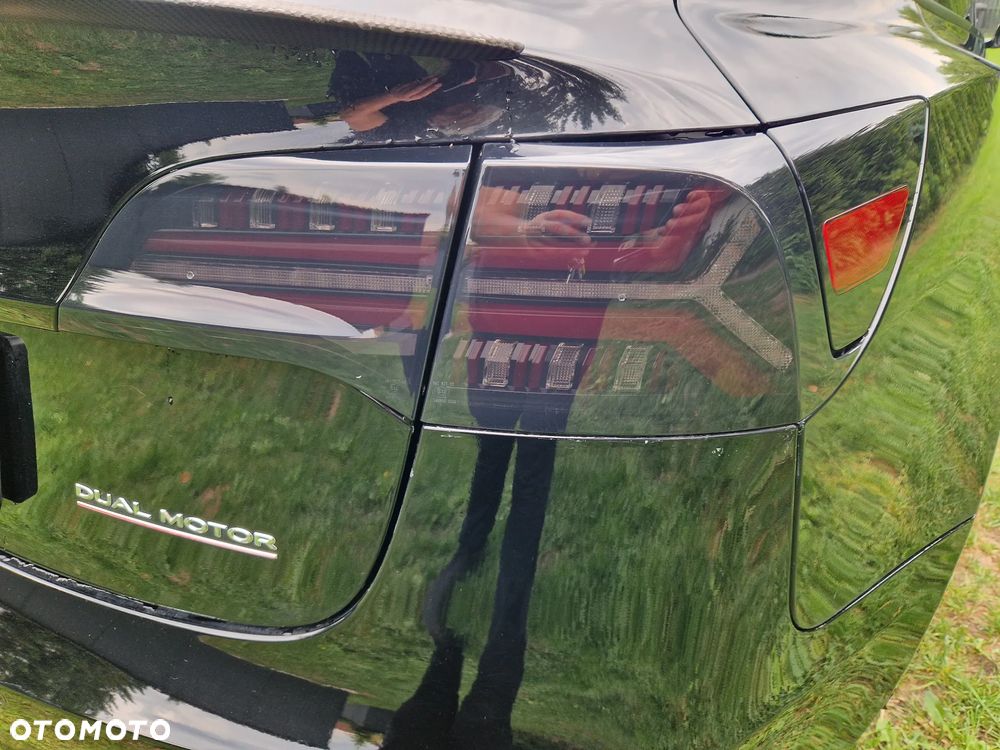 Tesla Model 3 Langstreckenbatterie Allradantrieb Dual Motor Performance - 22