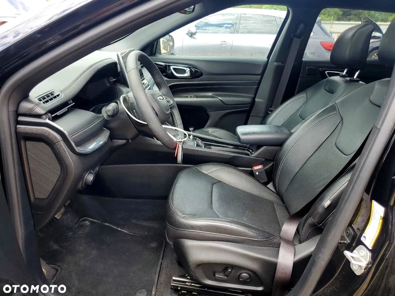 Jeep Compass - 8