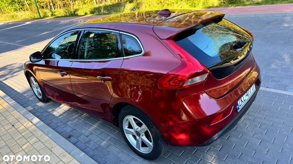 Volvo V40 D2 Momentum - 8