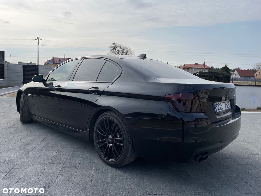 BMW Seria 5 528i xDrive Luxury Line - 7