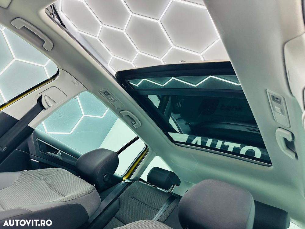 Volkswagen Golf 1.6 TDI Trendline - 24