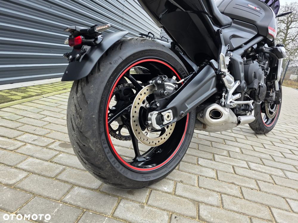 Triumph Trident - 17