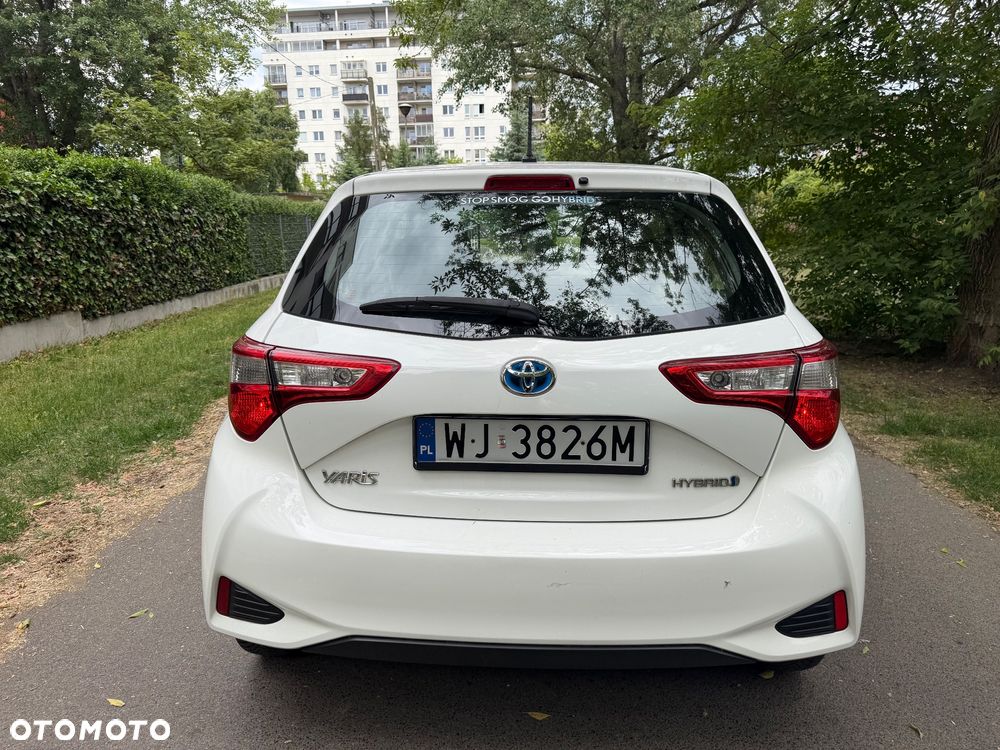 Toyota Yaris Hybrid 100 Premium - 5