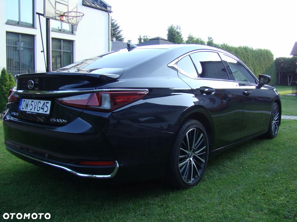 Lexus ES 300h Prestige - 2