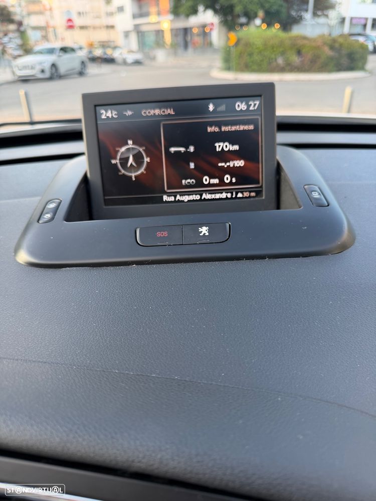 Peugeot 3008 1.6 e-HDi SE Style 2-Tronic 110g - 33