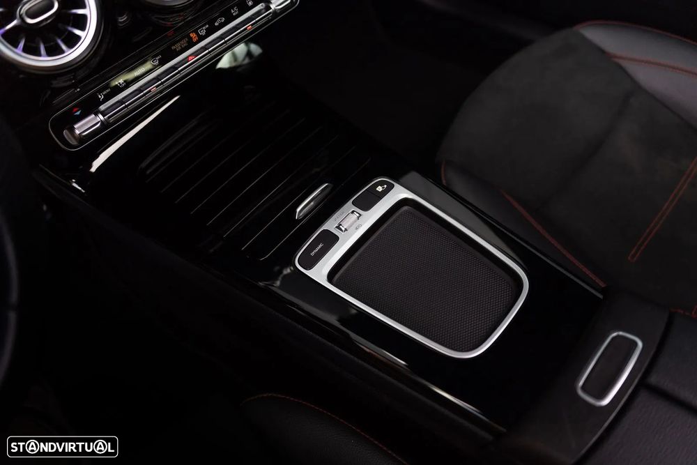 Mercedes-Benz A 250 e 8G-DCT AMG Line - 27