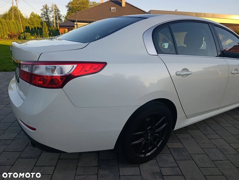 Renault Latitude 2.0 dCi Initiale - 10